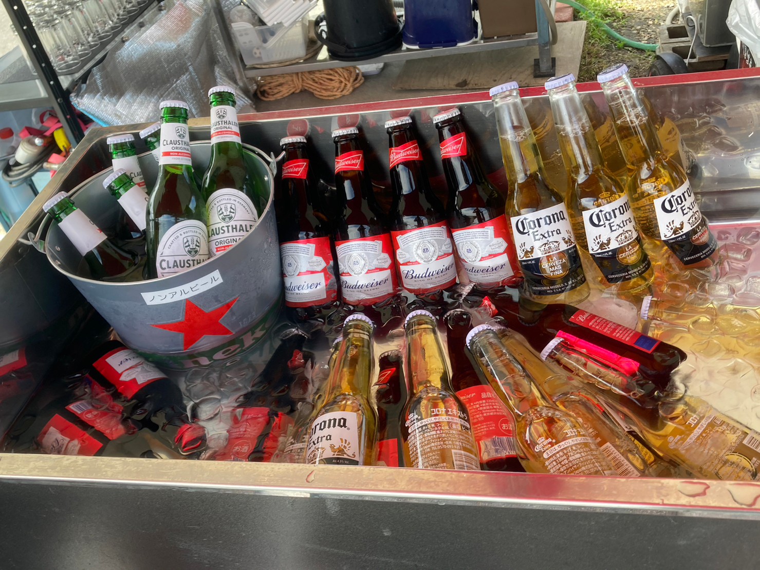 コロナ・バドワイザー・ノンアルコールビールなど豊富なドリンク
